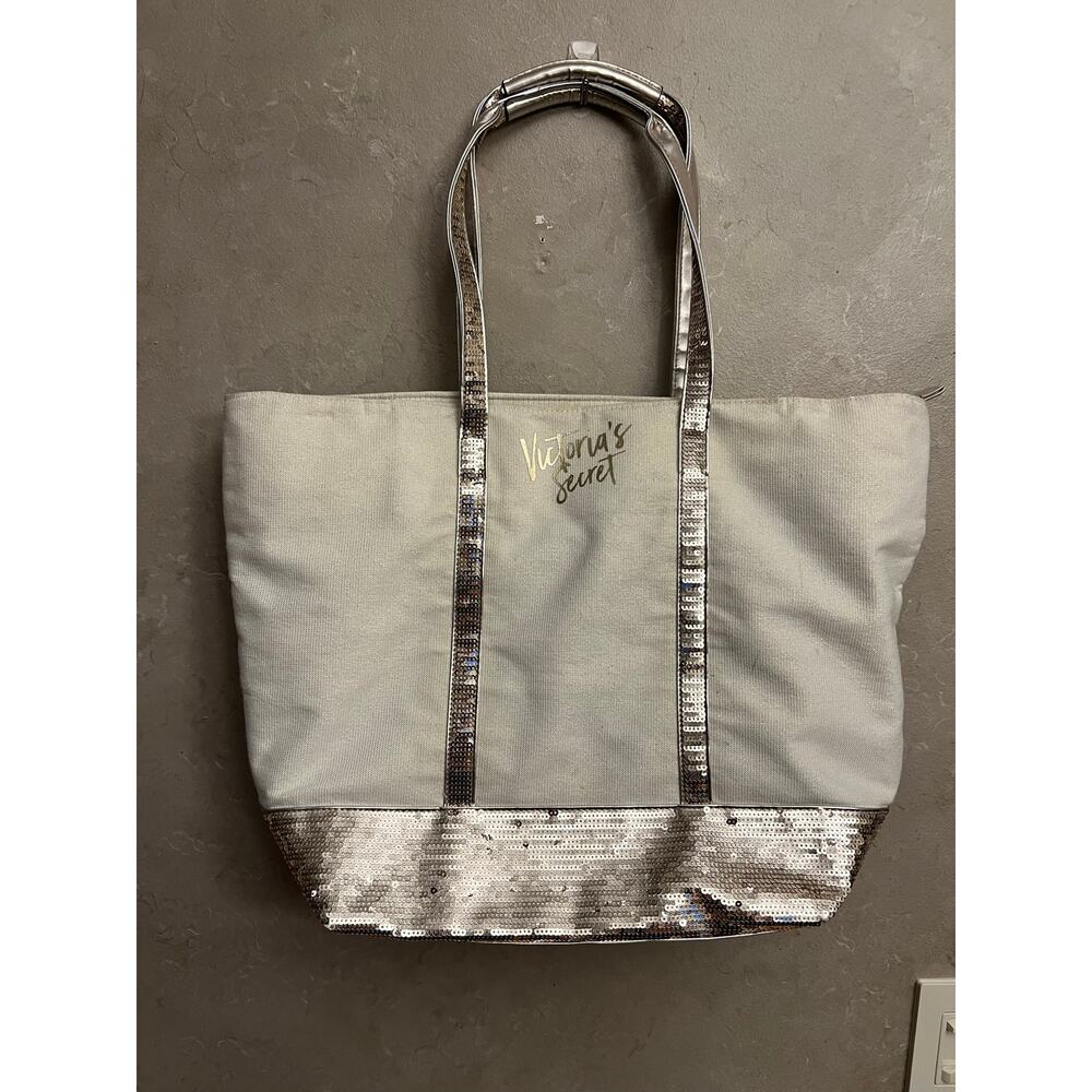 VS Victoria’s Secret Large Silver Sequin Canvas Tote Bag - Picture 3 of 13